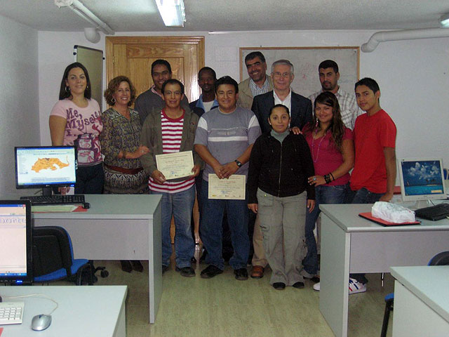 Clausura del Curso de Informática para Inmigrantes - 1, Foto 1