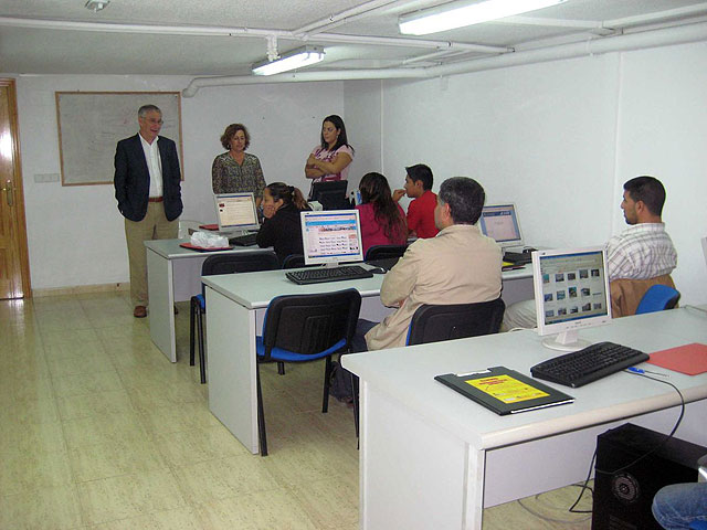 Clausura del Curso de Informática para Inmigrantes - 2, Foto 2