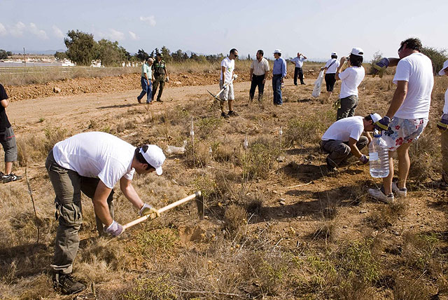La campaña Ven y Siembra Vida recala en la localidad de Alumbres - 1, Foto 1