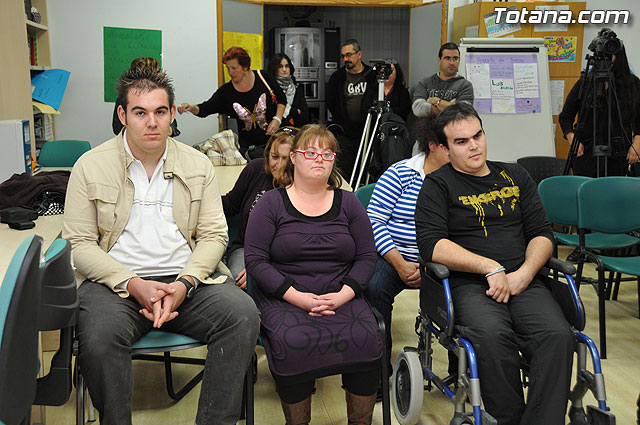 Entregan sus diplomas a 20 jvenes en situacin de desempleo que han participado en un curso impartido por MIFITO - 3