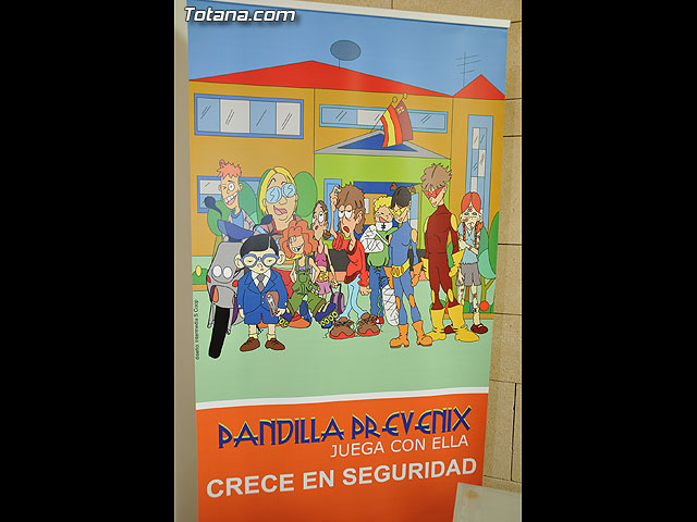 Ayuntamiento e Instituto de Seguridad Laboral inician una campaña para fijar hbitos de prevencin en los adolescentes - 1