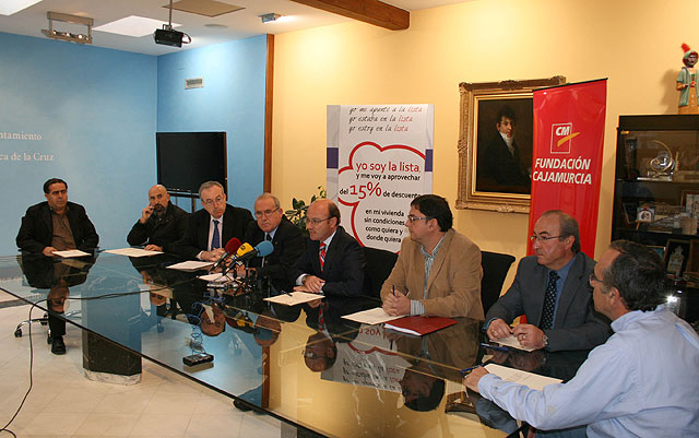 Ayuntamiento, Promotores y Cajamurcia firman un acuerdo para facilitar a los jóvenes el acceso a la vivienda - 1, Foto 1