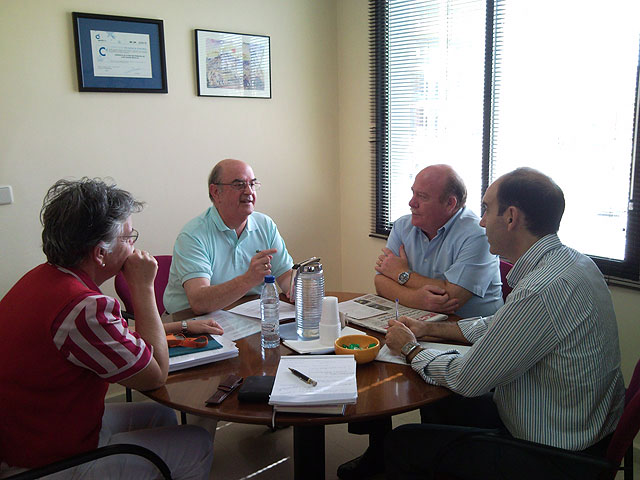 El Ayuntamiento de San Javier aborda con la Gerencia de Atención Primaria las principales necesidades sanitarias de La Manga - 1, Foto 1