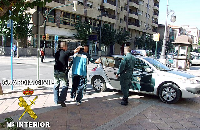 La Guardia Civil esclarece la autoría del atraco en una entidad bancaria de Alguazas - 1, Foto 1