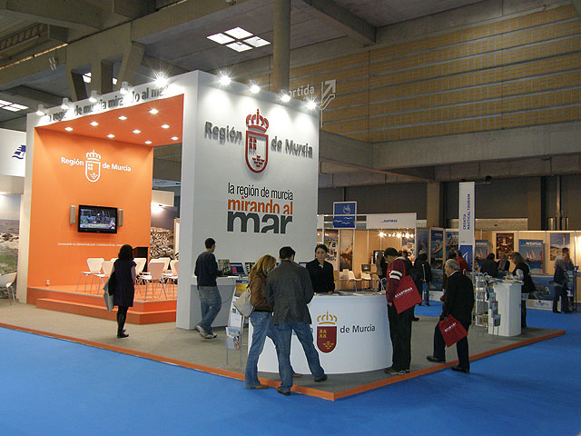 Imagen del stand que la Comunidad Autónoma ha instalado en la 48 edición del Salón Náutico Internacional de Barcelona, Foto 1