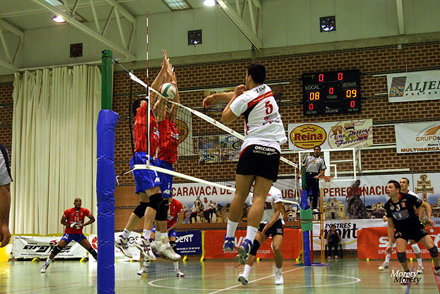 El CV Caravaca Año Santo 2010 vence y convence ante su aficin - 5