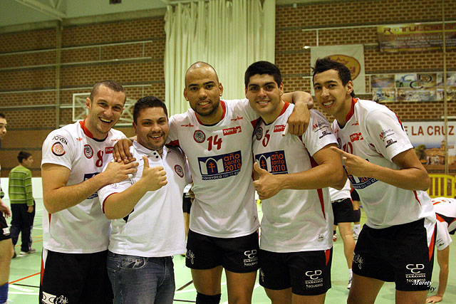 El CV Caravaca Año Santo 2010 vence y convence ante su aficin - 9