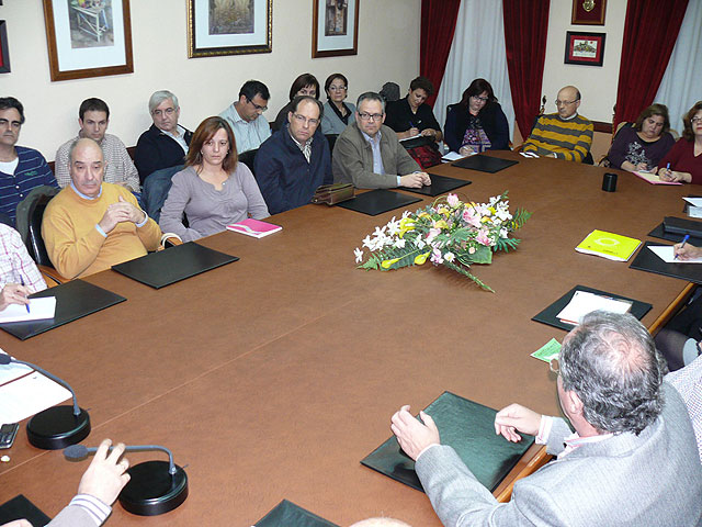 El Ayuntamiento ofrecerá a la Consejería los terrenos para una futura infraestructura educativa en Jumilla - 2, Foto 2