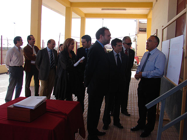 Constantino Sotoca y Francisco Jódar ponen la primera piedra de las obras con las que se duplicará el vivero de empresas de La Torrecilla - 2, Foto 2