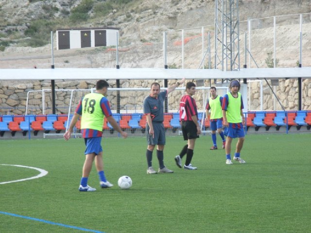 La octava jornada de la Liga de Fútbol Aficionado “Juega Limpio” no depara sorpresas, Foto 2