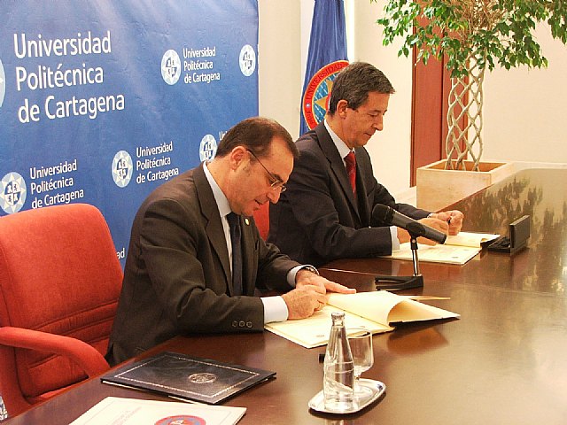 La UPCT adquiere al Ministerio de Defensa el Club Santiago - 1, Foto 1