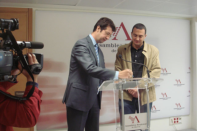 El GPP refrenda su compromiso registrando una moción en la que exige al Gobierno central la regeneración de Portmán - 1, Foto 1