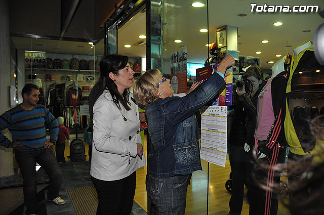 La Asociacin de Mujeres Empresarias y Profesionales de Totana presenta un calendario “anti-crisis” - 9