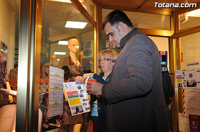 La Asociacin de Mujeres Empresarias y Profesionales de Totana presenta un calendario “anti-crisis” - 18