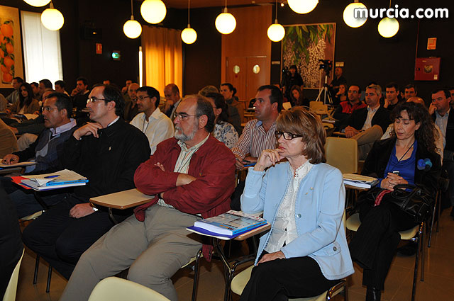 Ms de cien personas participan desde hoy en la “III Semana de Seguridad y Salud Laboral en la Construccin” - 15