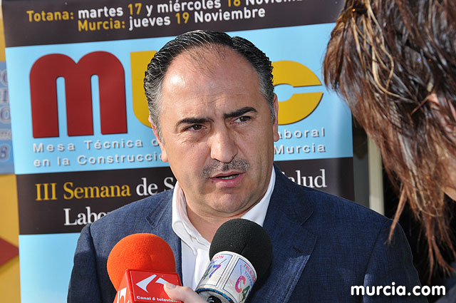 Ms de cien personas participan desde hoy en la “III Semana de Seguridad y Salud Laboral en la Construccin” - 23