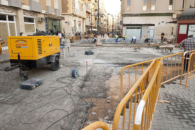 El Ayuntamiento ultima los remates de la peatonalización del casco antiguo - 1, Foto 1