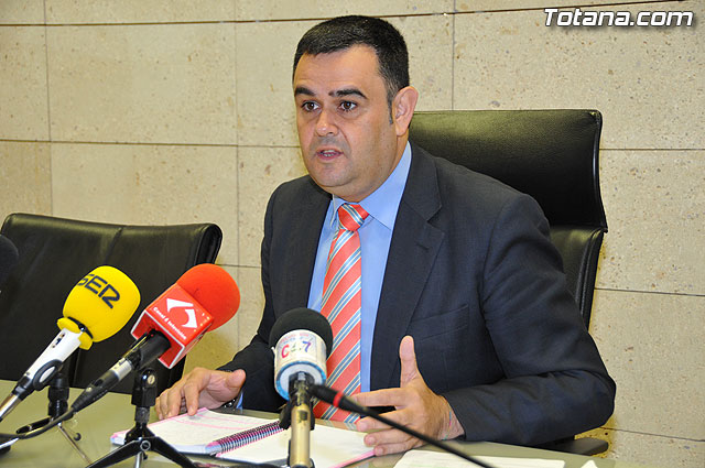 El Ayuntamiento presenta un total de 19 proyectos de obra pública al Plan Estatal de Inversión Local para el 2010 por un importe de 3.132.518 euros, Foto 1