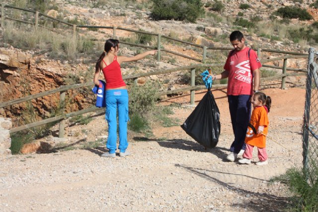 Unas 400 personas limpian del Cabezo Gordo de Torre Pacheco - 4, Foto 4