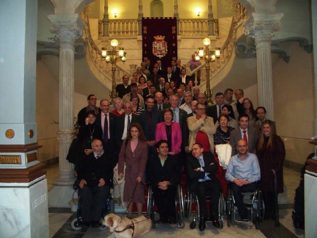 La alcaldesa defiende la integración laboral de los minusválidos ante los congresistas de CERMIs autonómicos - 1, Foto 1