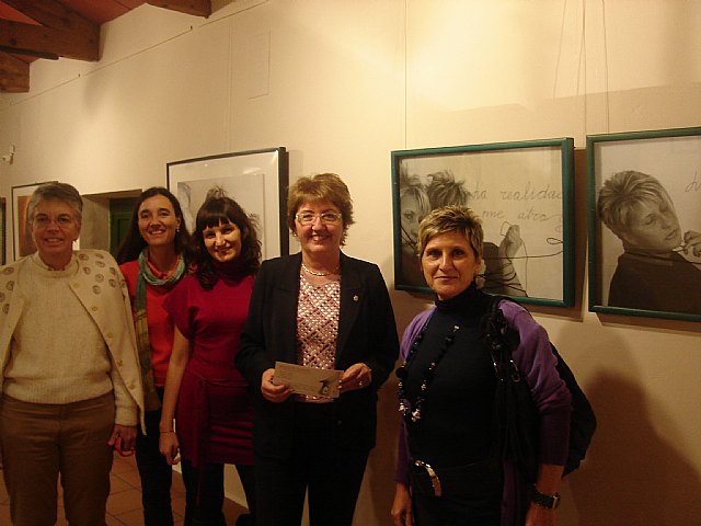 Cuatro arteteraputas trabajan la violencia de género en una exposición en el museo de San Javier - 1, Foto 1