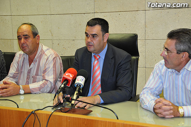 El Ayuntamiento firma sendos convenios con la ADS de Ovino y Caprino “Santa Eulalia” y la ADS de Porcino de El Paretn y Totana - 7