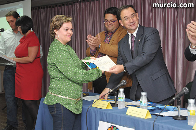 El alcalde entrega el carn de voluntario de honor de Totana al consejero de Poltica Social, Mujer e Inmigracin, Joaqun Bascuñana - 37