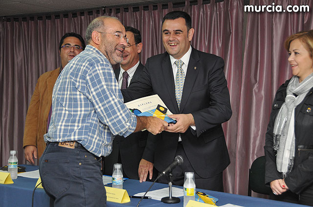El alcalde entrega el carn de voluntario de honor de Totana al consejero de Poltica Social, Mujer e Inmigracin, Joaqun Bascuñana - 47