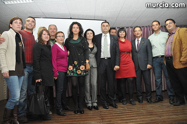 El alcalde entrega el carn de voluntario de honor de Totana al consejero de Poltica Social, Mujer e Inmigracin, Joaqun Bascuñana - 66