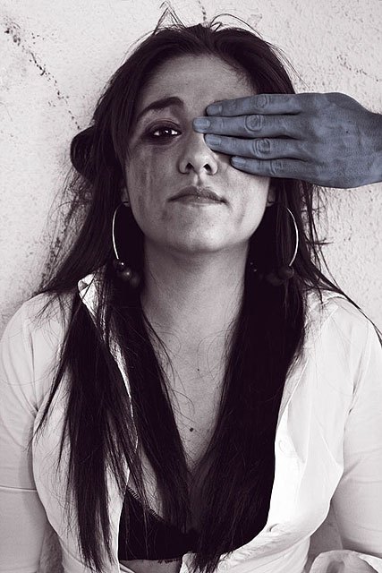 Alumnos de la Escuela de Arte y Superior de Diseño organizan una exposición fotográfica contra la violencia de género - 1, Foto 1