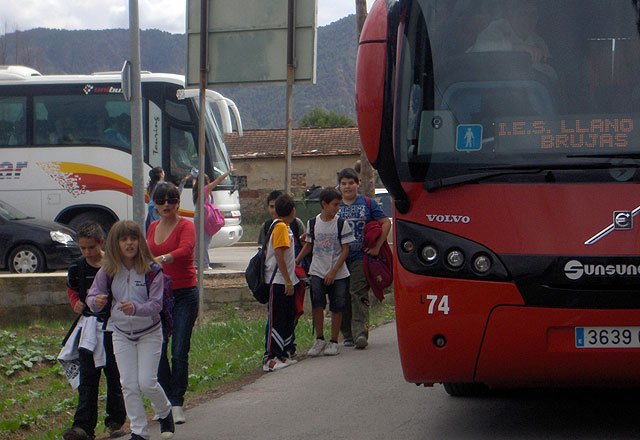 El PSOE exigirá en pleno una mejora urgente de los accesos al IES Poeta Sánchez Bautista de Llano de Brujas - 3, Foto 3