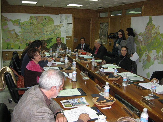 Nuevos equipamientos y jardines para Los Martínez del Puerto - 1, Foto 1