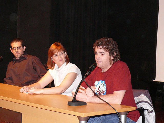 Un audivisual y una exposición de fotografías pretenden concienciar a la población sobre la violencia de género - 3, Foto 3