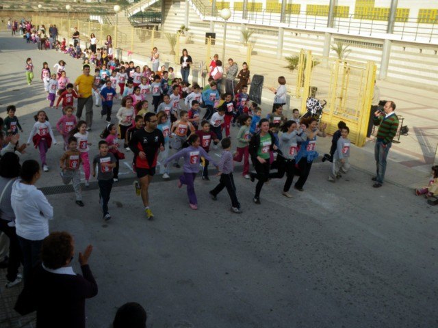Más de 500 niños del colegio Monte Anaor de Alguazas han participado en una carrera solidaria - 2, Foto 2