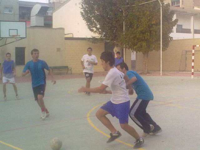 El Colegio Nuestra Señora de la Fuensanta se hace con el II Torneo CONFES de Futbol Sala Curso 2009/2010 - 2, Foto 2