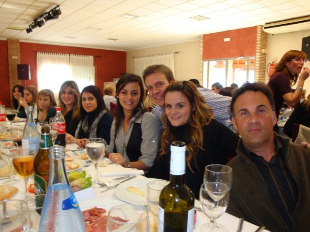 Comida inter-centros organizada con motivo de la celebracin del Da del Maestro - 2