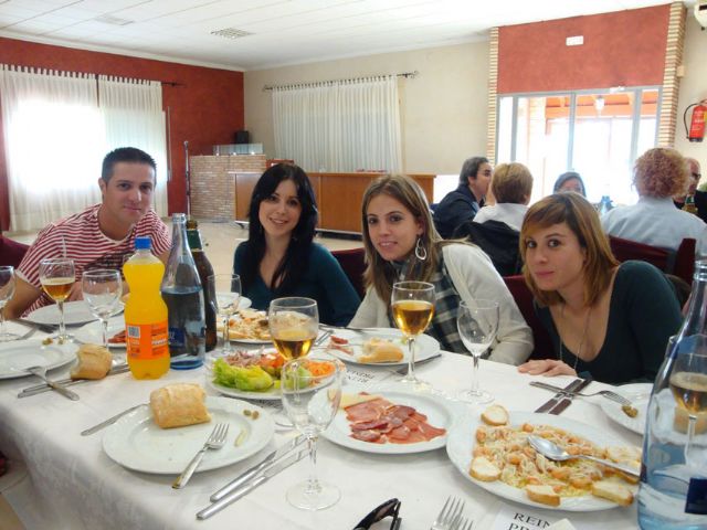 Comida inter-centros organizada con motivo de la celebracin del Da del Maestro - 3