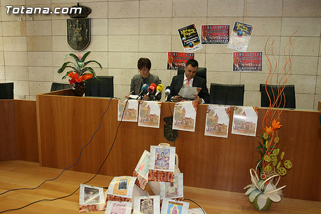 Las fiestas patronales en honor a Santa Eulalia 2009 sern inauguradas por primera vez con un gran chupinazo y el reparto de ms de 2.000 tortas de pimiento molido desde el ayuntamiento - 3