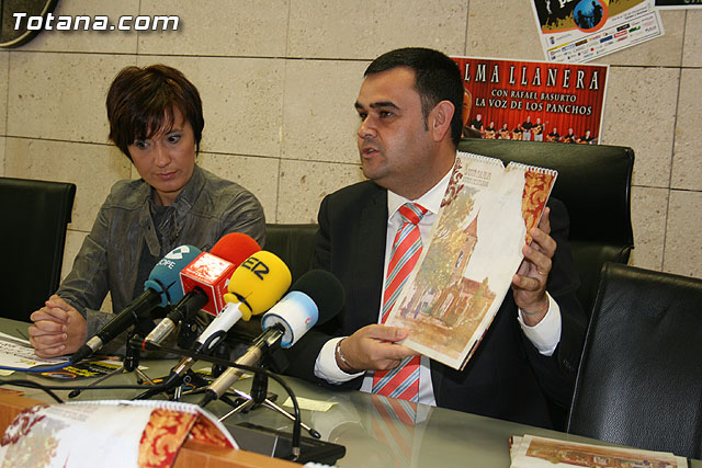 Las fiestas patronales en honor a Santa Eulalia 2009 sern inauguradas por primera vez con un gran chupinazo y el reparto de ms de 2.000 tortas de pimiento molido desde el ayuntamiento - 11