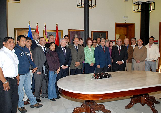 Bolivianos de la Universidad de Tarija aprenden los avances del sector porcino y caprino de la Región - 3, Foto 3
