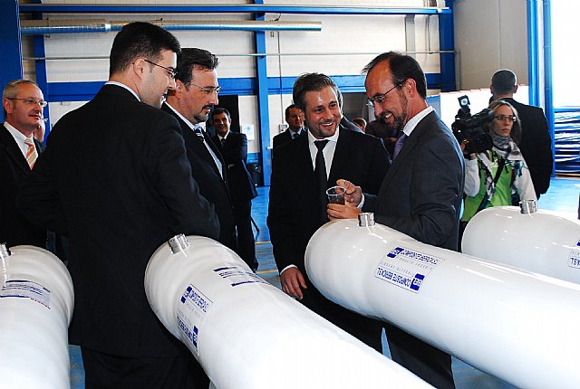 Marín vista las instalaciones de Bel Composite en el Parque Tecnológico de Fuente Álamo., Foto 2