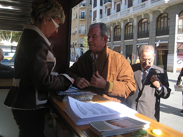 Los centros de la Mujer del municipio participan en la caseta informativa que el Ayuntamiento ha instalado en Santo Domingo - 2, Foto 2