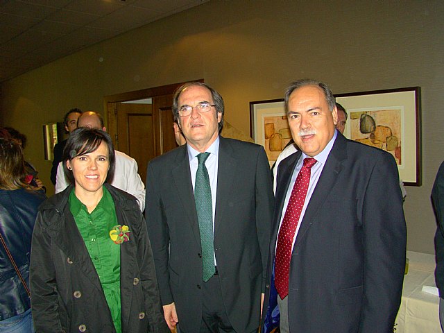 El Ministro de Educación advierte que “si el Gobierno Regional no rectifica, perderá casi 4 millones de euros para la adaptación digital de las escuelas” - 1, Foto 1