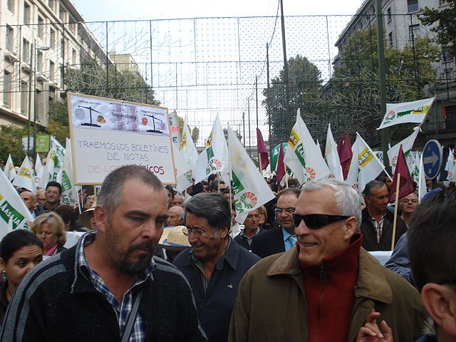 Tres autobuses de alhameños piden en Madrid “Precios justos y ventas dignas para el campo”, Foto 4