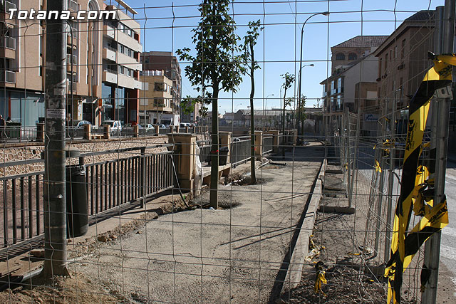 El paseo de la Avenida Rambla de La Santa comienza a transformar su imagen gracias a las obras de remodelacin que se estn ejecutando - 2