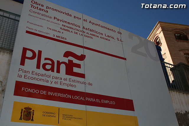 El paseo de la Avenida Rambla de La Santa comienza a transformar su imagen gracias a las obras de remodelacin que se estn ejecutando - 12