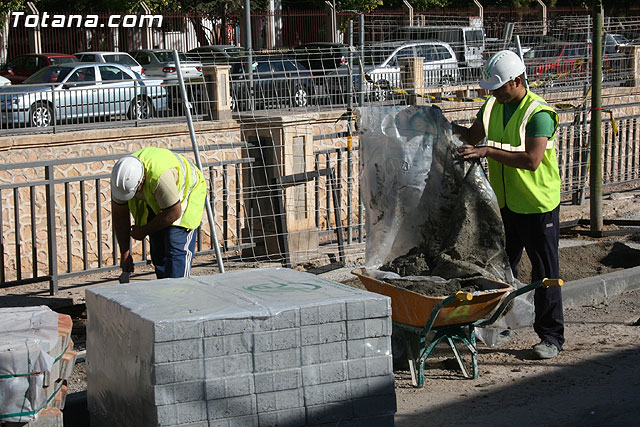 El paseo de la Avenida Rambla de La Santa comienza a transformar su imagen gracias a las obras de remodelacin que se estn ejecutando - 21