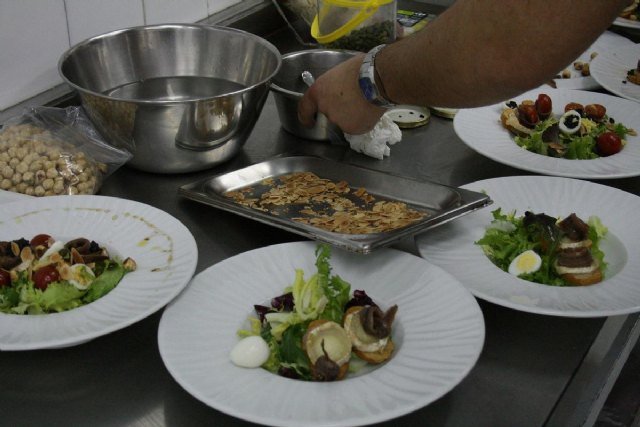 Taller de repostería navideña con el programa T-La - 1, Foto 1