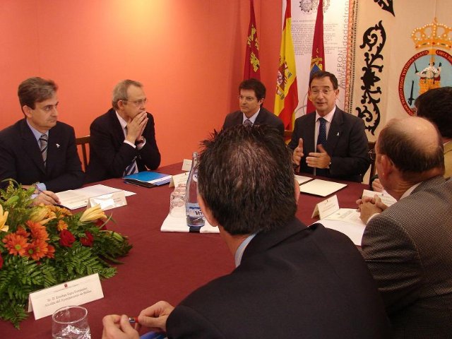 Bascuñana y Jódar firman en el Huerto Ruano de Lorca un acuerdo marco con los alcaldes de la Región para prevenir y actuar contra la violencia de género - 4, Foto 4