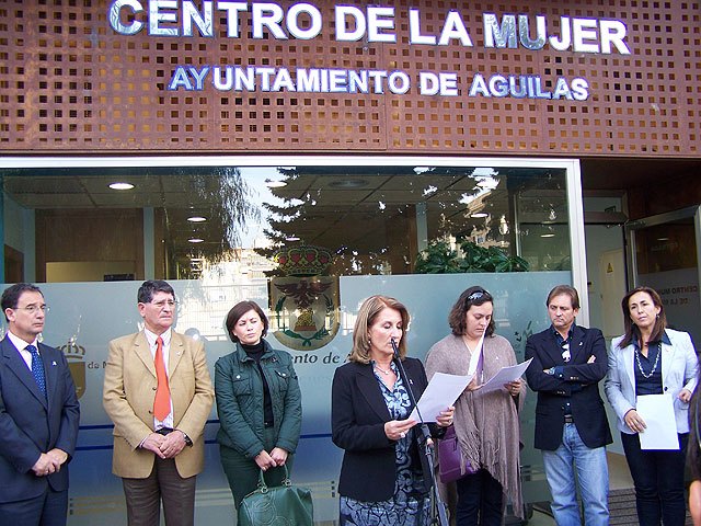 El alcalde de Águilas y el consejero de Política Social, Mujer e Inmigración inauguran el nuevo Centro Municipal de la Mujer - 1, Foto 1